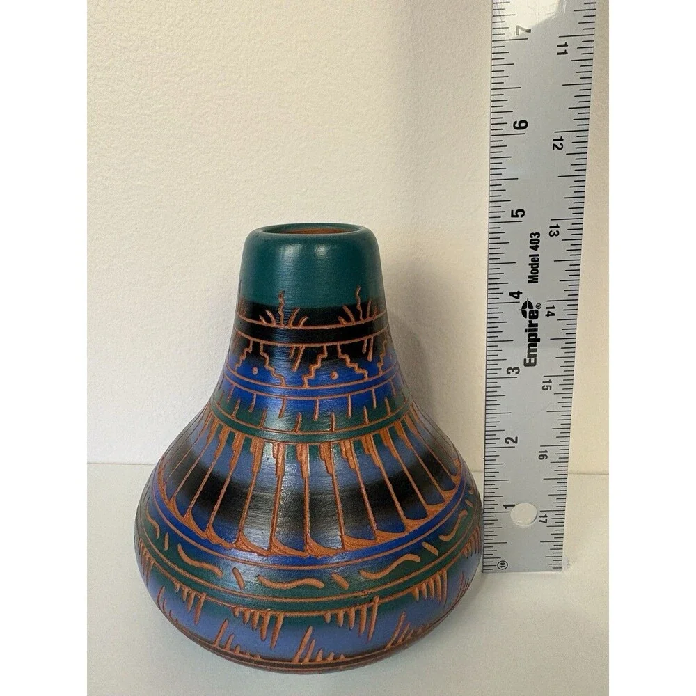 Navajo Native American Vintage Pottery Vase Signed Hand Carved Etched Southwest